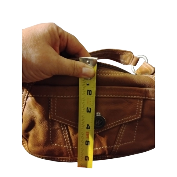 Vintage Wilson's Leather Tan-White Stitch Pocketed Magnetic/Zip Shoulder Purse - Picture 9 of 9